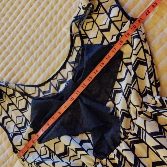 Charlotte Russe large romper - Picture 6 of 8